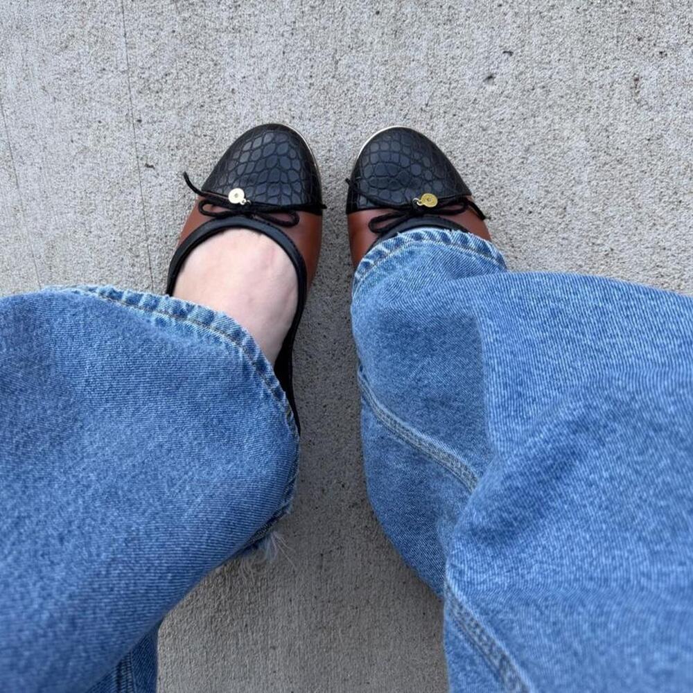 Circus Black and brown leather ballet flats with bow detail women’s size 9